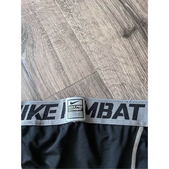 Nike Pro Combat Shorts Youth Small Black Athletic Compression Shorts - Picture 4 of 4